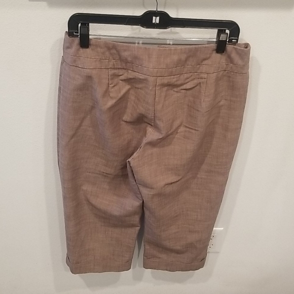 Capris Pants - Picture 2 of 5